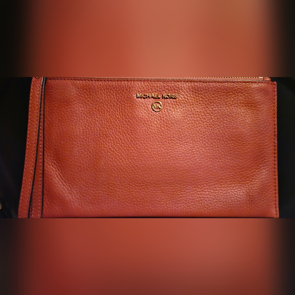 Michael Kors' Large Wristlet "Rust Like Color" - image 8